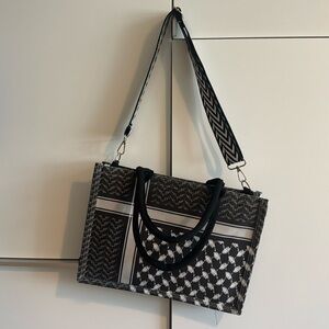 Keffiyeh print black and white, handle and cross body canvas bag laptop